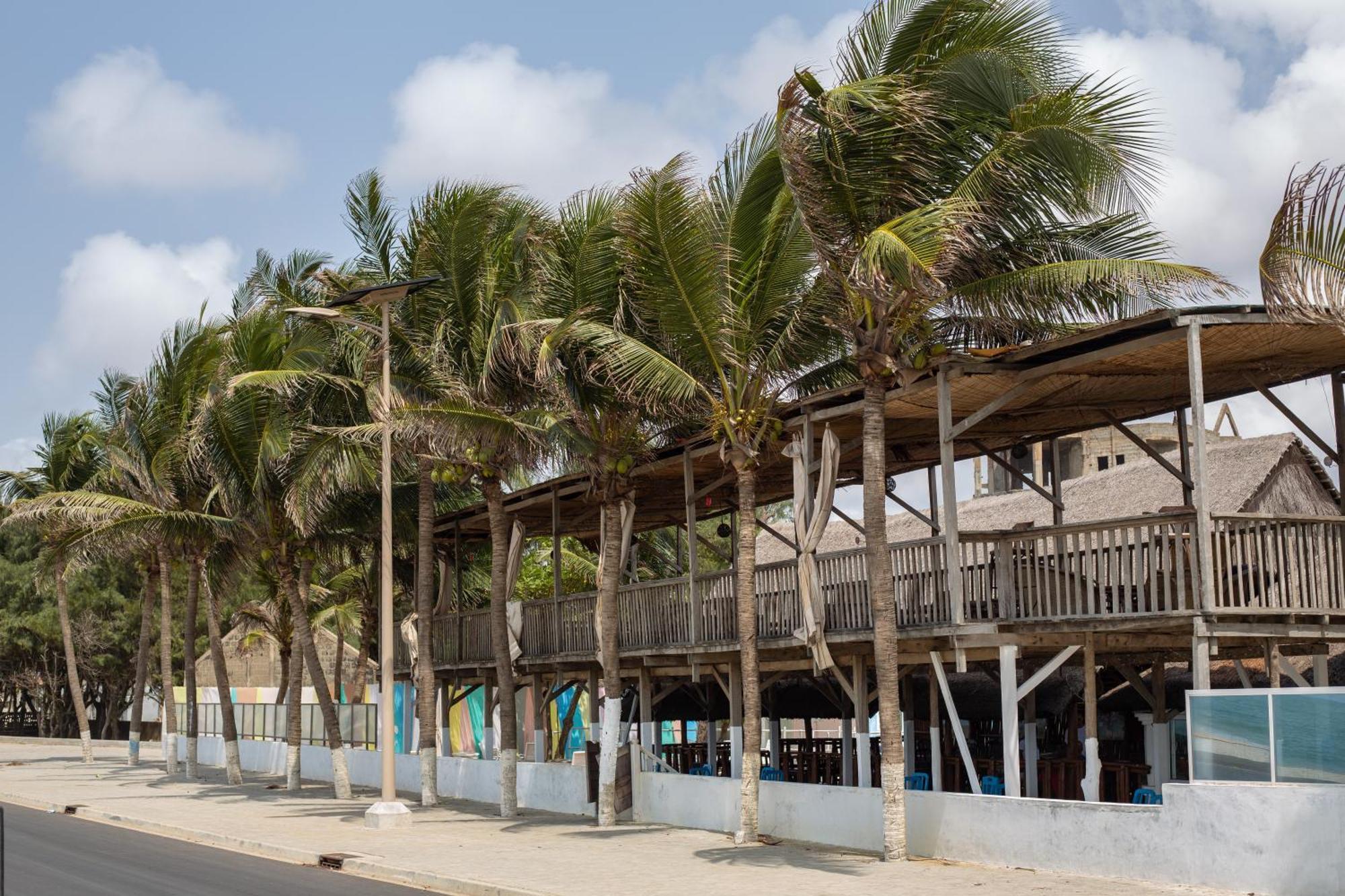 Tahiti Hotel โกโตนู ภายนอก รูปภาพ