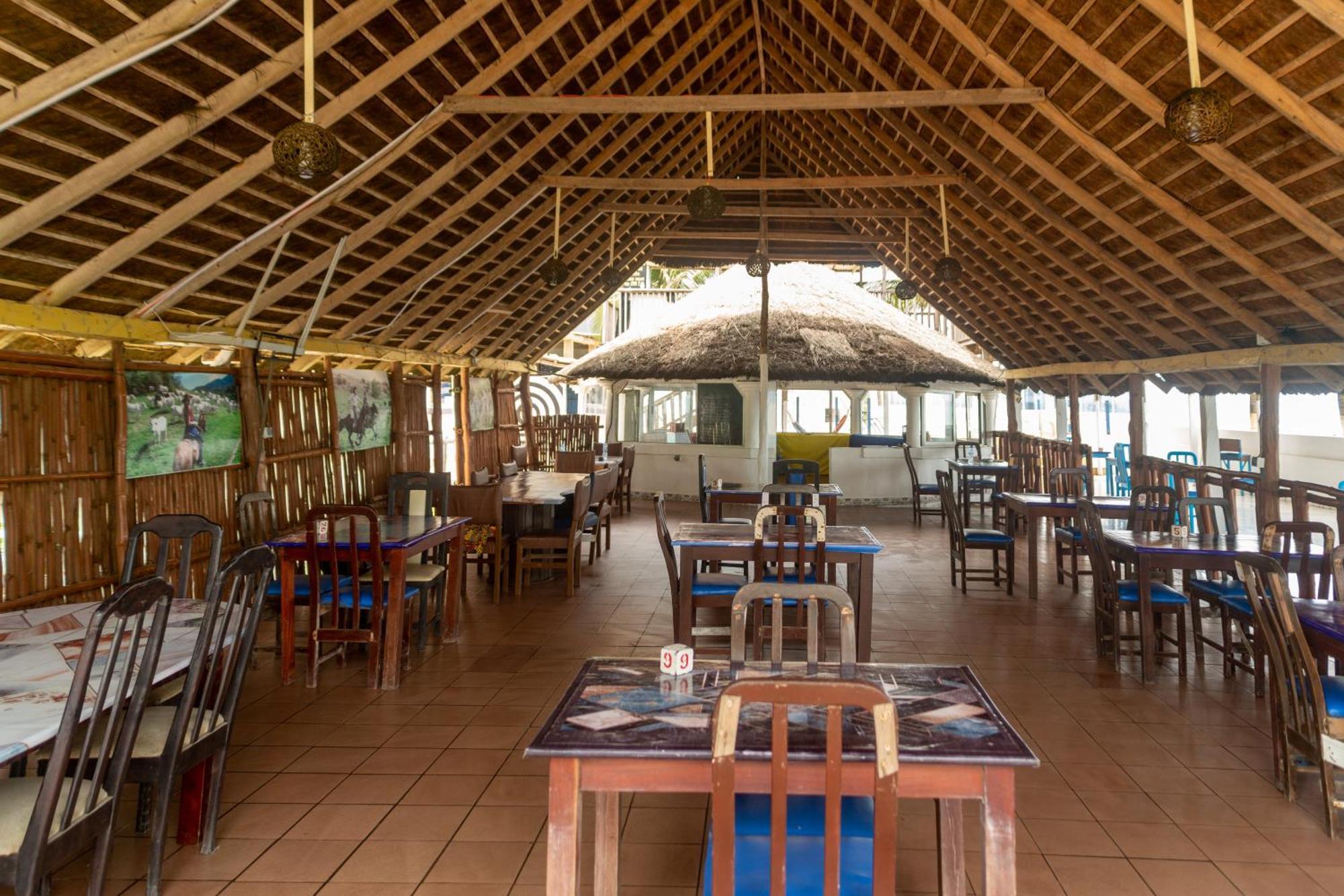 Tahiti Hotel โกโตนู ภายนอก รูปภาพ