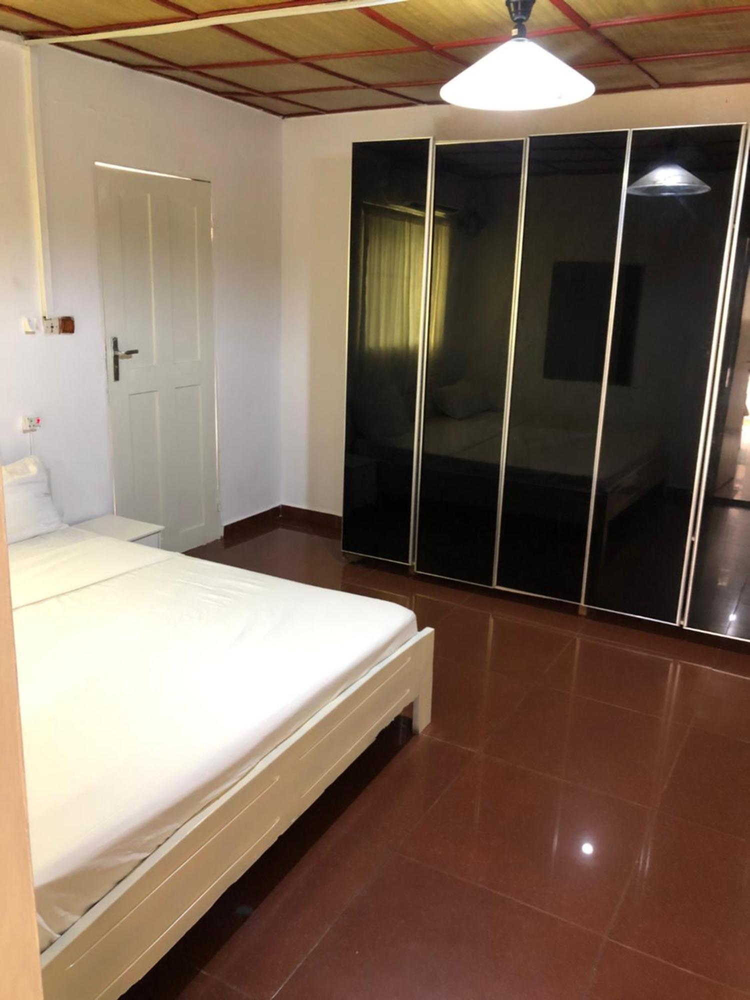 Tahiti Hotel โกโตนู ภายนอก รูปภาพ