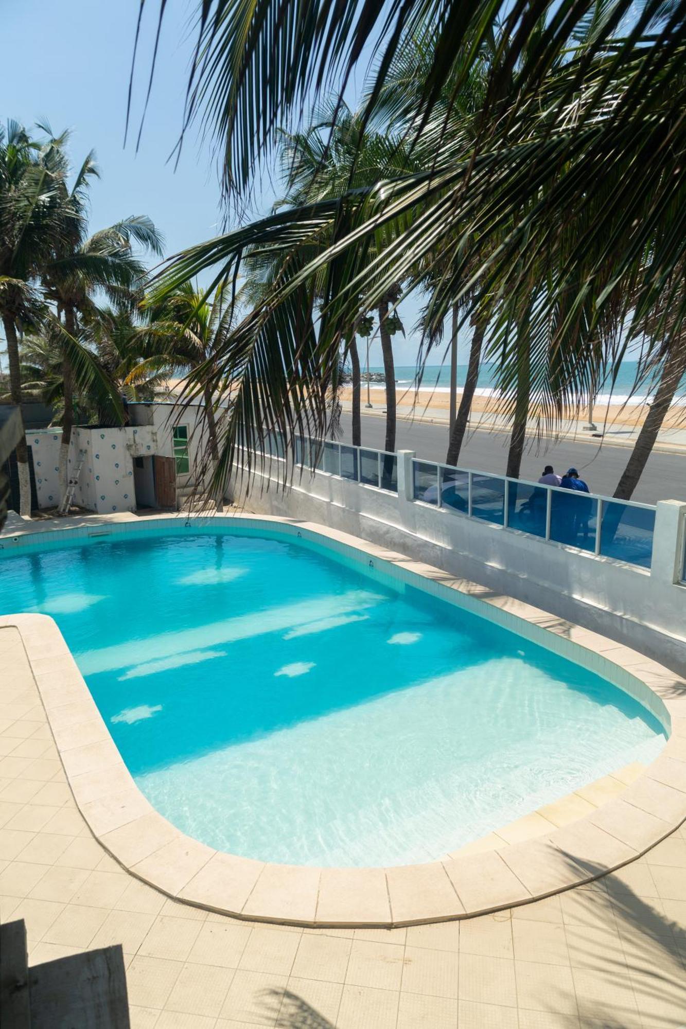 Tahiti Hotel โกโตนู ภายนอก รูปภาพ